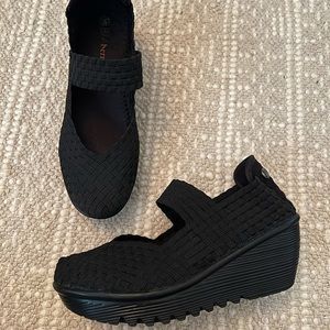 Bernie Mev Lulia Wedge